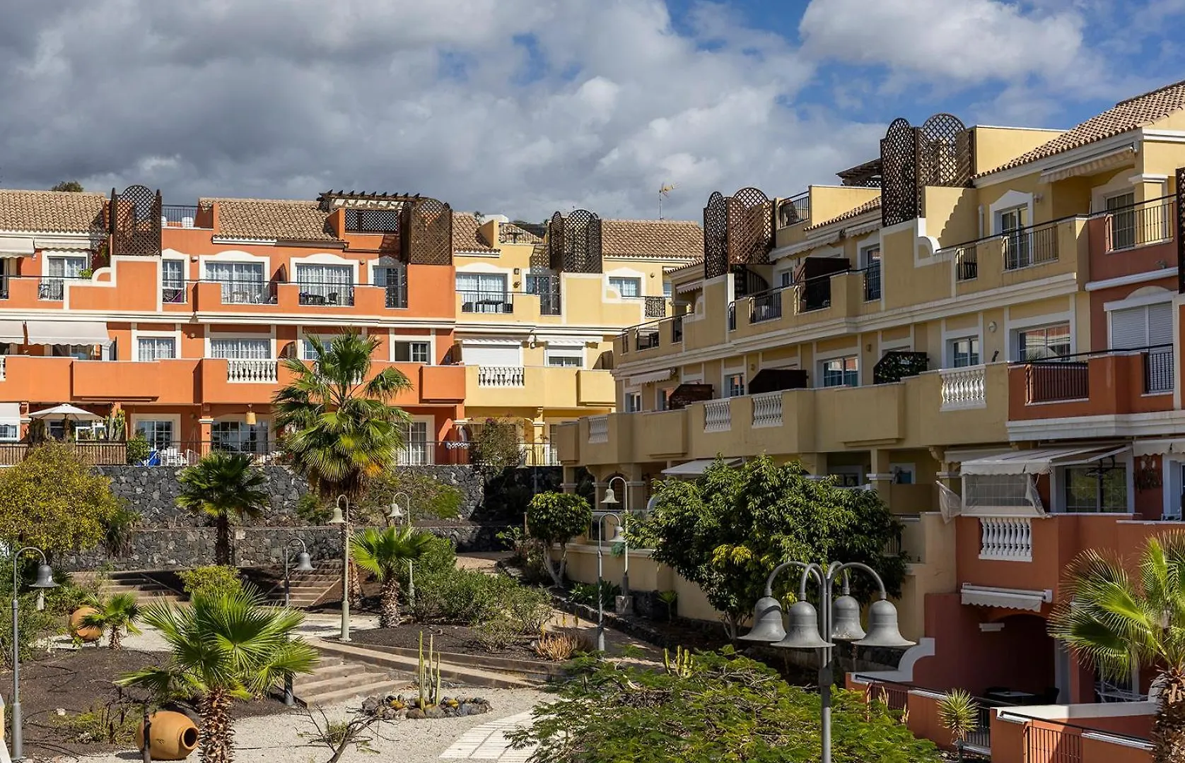 Emilia - Los Cristianos, Heated Pool, Spacious Terrace, Fibre Net, Tv Channels