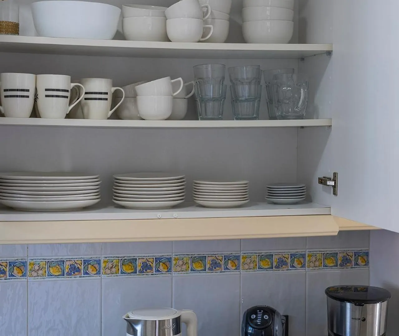 公寓 Emilia - Los Cristianos, Heated Pool, Spacious Terrace, Fibre Net, Tv Channels 西班牙