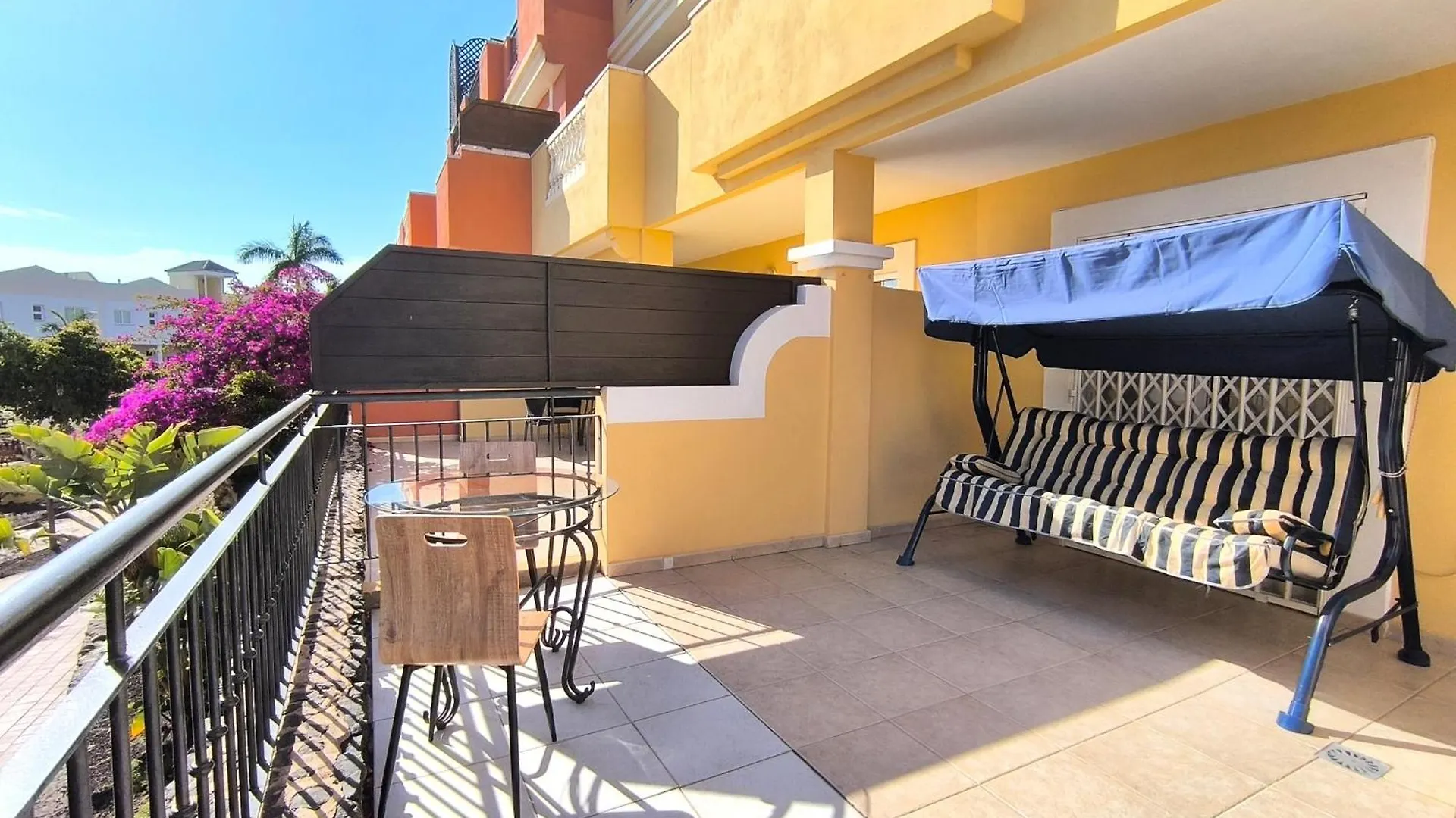 Emilia - Los Cristianos, Heated Pool, Spacious Terrace, Fibre Net, Tv Channels 西班牙